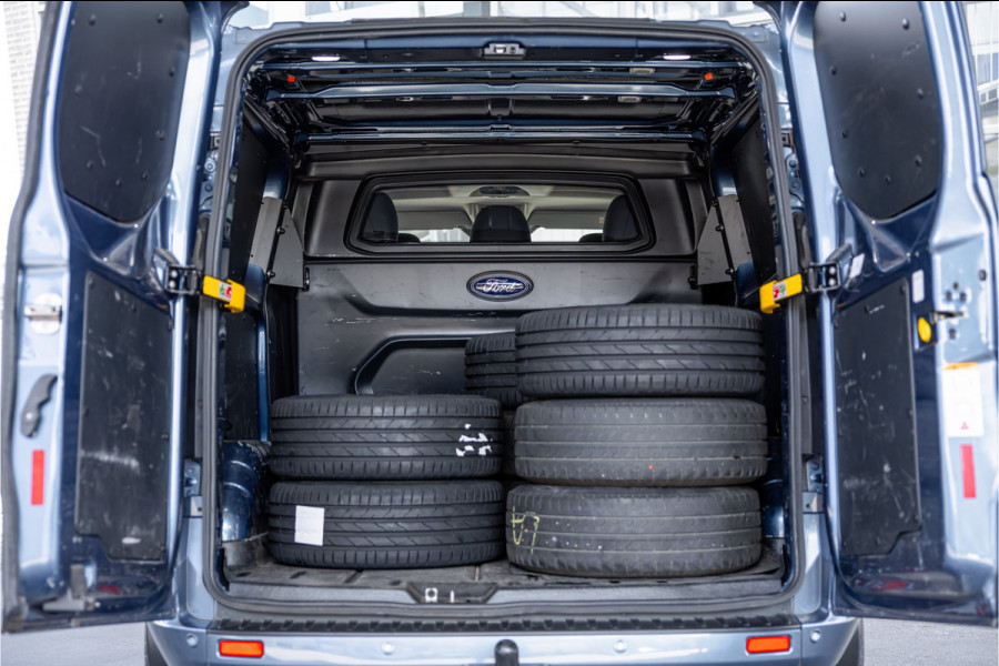 Ford Transit Custom 320 2.0 TDCI L2H1 Platinum Edition DC | Bi-Xenon | Navigatie | CarPlay | Camera | Lederen bekleding | Stoelverwarming | L+R Schuifdeur | DAB | Dubbel cabine | Nieuwe APK | Euro 6