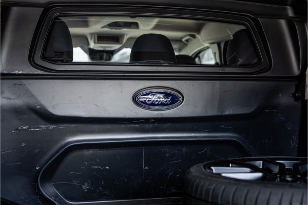 Ford Transit Custom 320 2.0 TDCI L2H1 Platinum Edition DC | Bi-Xenon | Navigatie | CarPlay | Camera | Lederen bekleding | Stoelverwarming | L+R Schuifdeur | DAB | Dubbel cabine | Nieuwe APK | Euro 6
