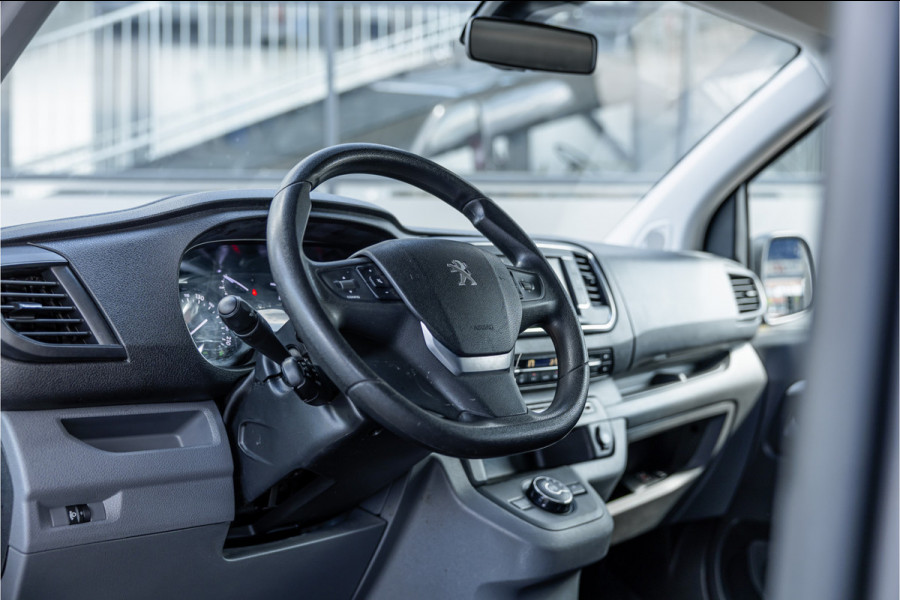 Peugeot Expert 2.0 BlueHDI 180 Long Premium DC | Dubbel cabine | L+R Schuifdeur | CarPlay | Camera | Navigatie | Blind Spot | Trekhaak | Cruise control | Nieuwe APK | Euro 6