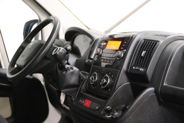 Peugeot Boxer L2H2 DUBBEL CABINE DC 7 personen IMPERIAAL Peugeot Boxer L2H2 DUBBEL CABINE 7 personen met IMPERIAAL
