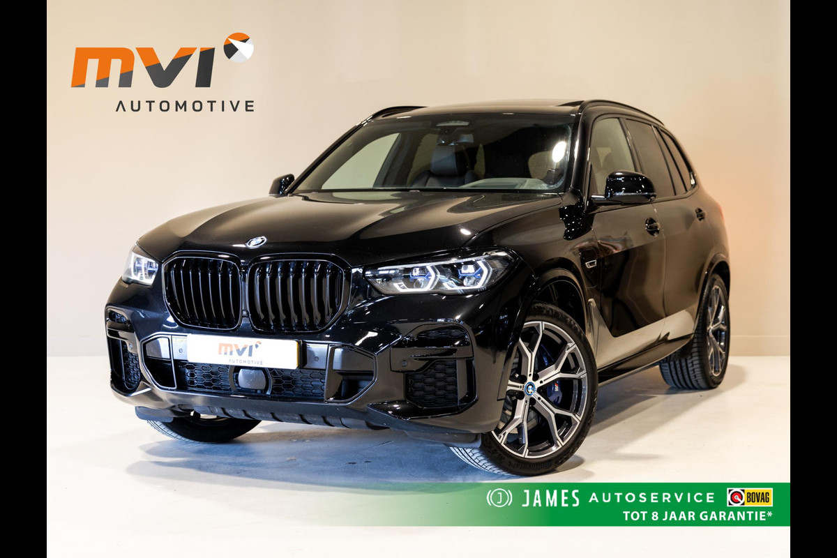 BMW X5 xDrive45e Executive M Pakket / 394pk / SOH 90% / Panorama dak / Trekhaak / Head-up display / 360 graden camera /