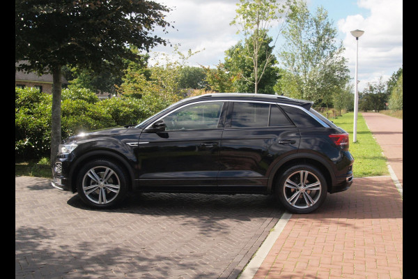 Volkswagen T-Roc 1.5 TSI R-Line | Camera | Trekhaak | Beats | Apple Carplay | ACC |