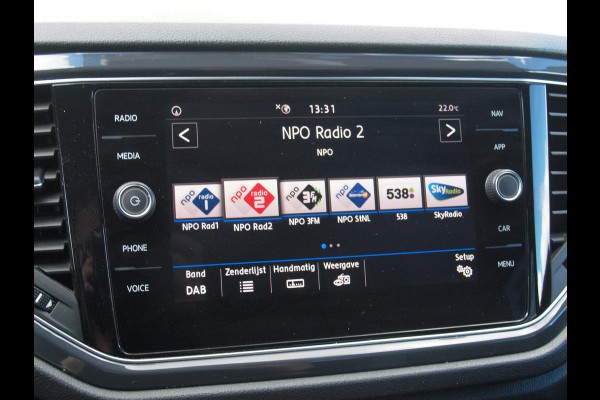 Volkswagen T-Roc 1.5 TSI R-Line | Camera | Trekhaak | Beats | Apple Carplay | ACC |