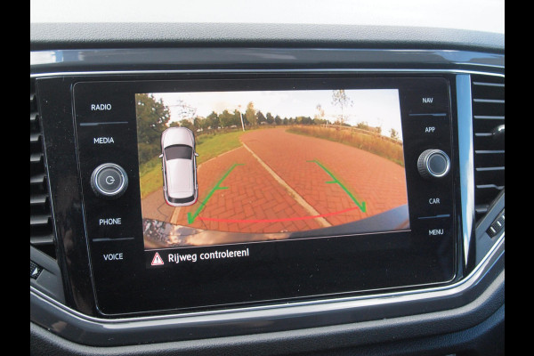 Volkswagen T-Roc 1.5 TSI R-Line | Camera | Trekhaak | Beats | Apple Carplay | ACC |