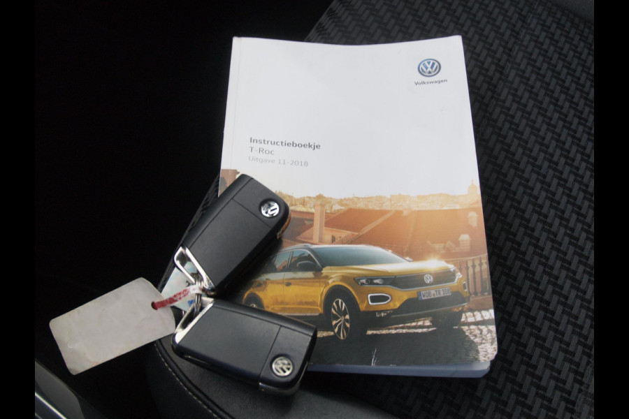 Volkswagen T-Roc 1.5 TSI R-Line | Camera | Trekhaak | Beats | Apple Carplay | ACC |