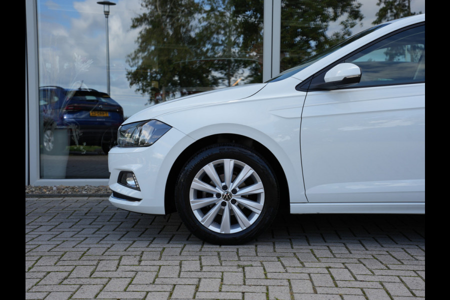 Volkswagen Polo 1.0 TSI Highline | Cruise Control Adaptief | Draadloze Telefoonlader | Apple Carplay/ Android Auto |