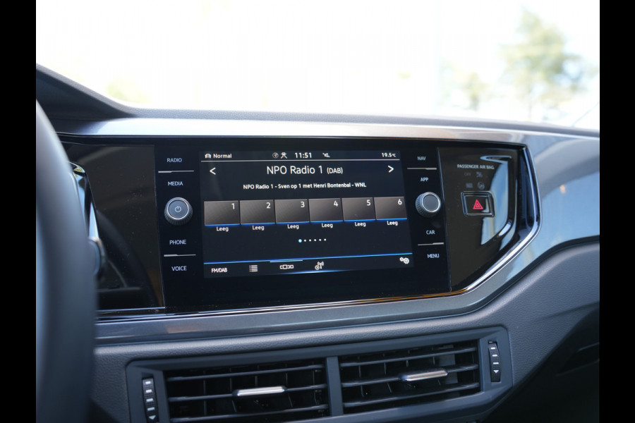 Volkswagen Polo 1.0 TSI Highline | Cruise Control Adaptief | Draadloze Telefoonlader | Apple Carplay/ Android Auto |