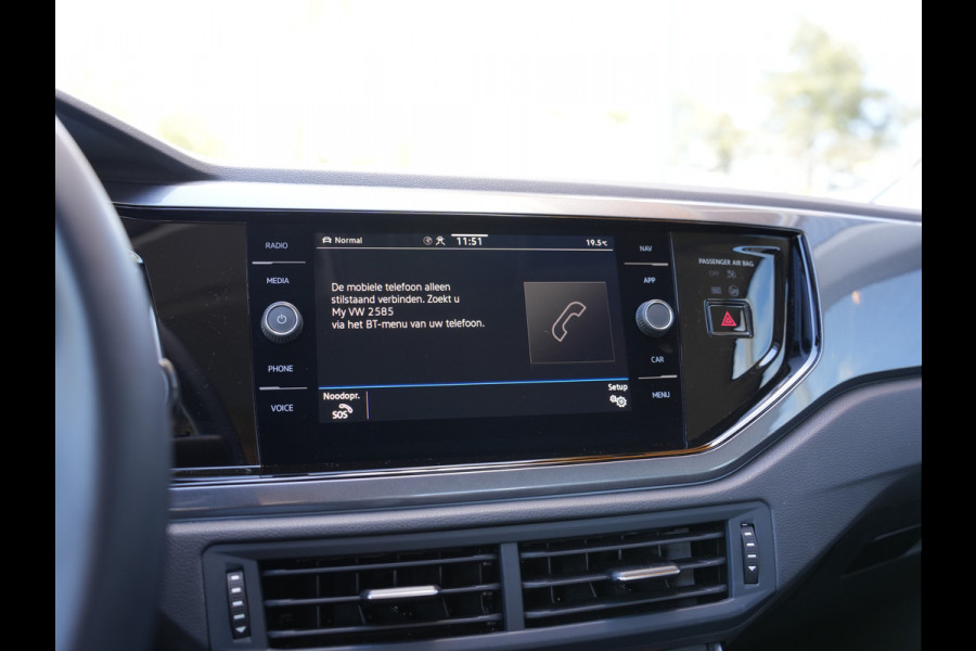 Volkswagen Polo 1.0 TSI Highline | Cruise Control Adaptief | Draadloze Telefoonlader | Apple Carplay/ Android Auto |