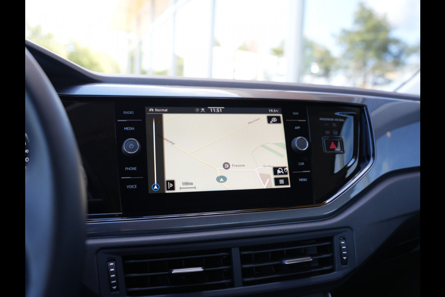 Volkswagen Polo 1.0 TSI Highline | Cruise Control Adaptief | Draadloze Telefoonlader | Apple Carplay/ Android Auto |