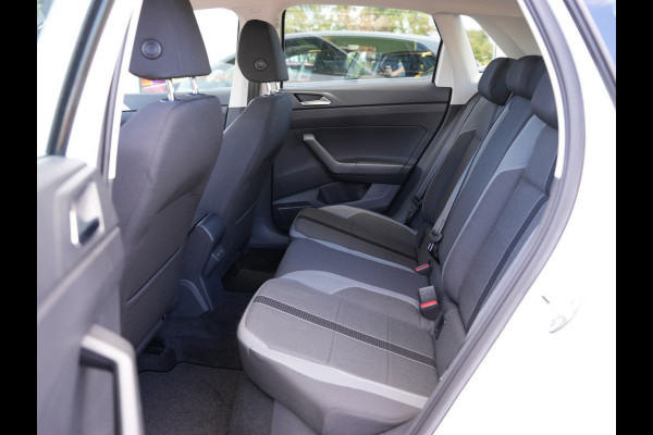 Volkswagen Polo 1.0 TSI Highline | Cruise Control Adaptief | Draadloze Telefoonlader | Apple Carplay/ Android Auto |