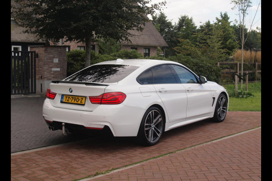 BMW 4 Serie Gran Coupé 420i High Executive | M-Pakket | Panoramadak | Trekhaak | NL-Auto |