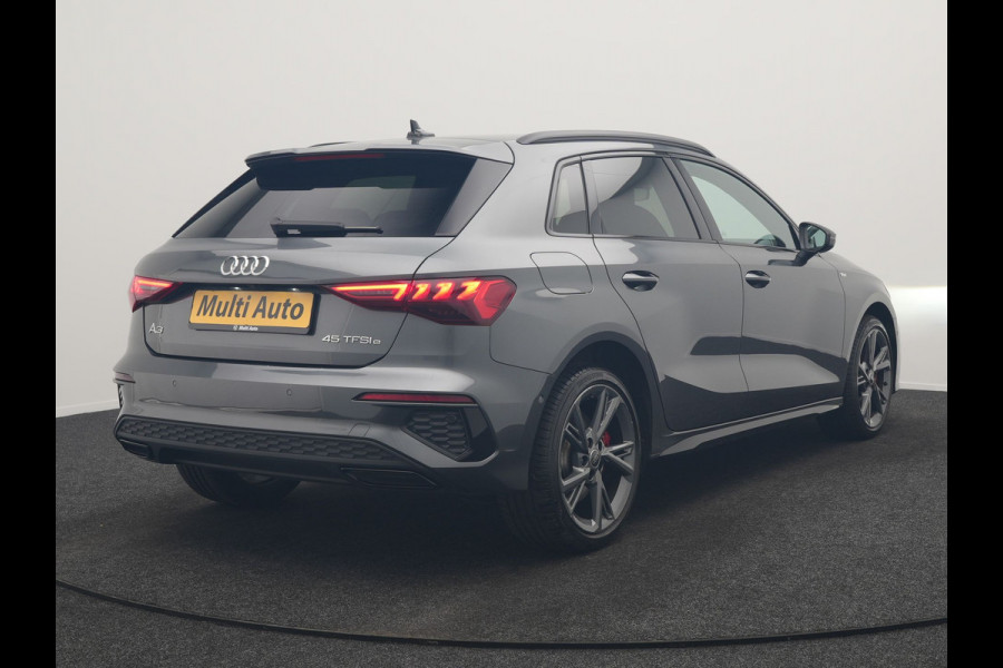 Audi A3 Sportback 45 TFSI e S Line PHEV 245pk Dealer O.H. | Adaptive Cruise | Camera | Sportstoelen Verwarmd | Apple Carplay | Blis | Navigatie | DAB | Virtual | 18" L.M