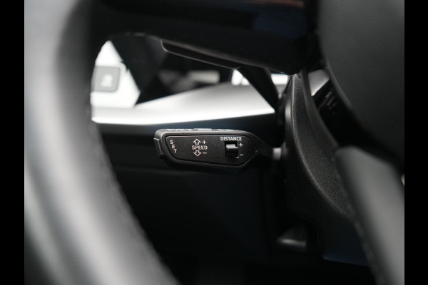 Audi A3 Sportback 45 TFSI e S Line PHEV 245pk Dealer O.H. | Adaptive Cruise | Camera | Sportstoelen Verwarmd | Apple Carplay | Blis | Navigatie | DAB | Virtual | 18" L.M