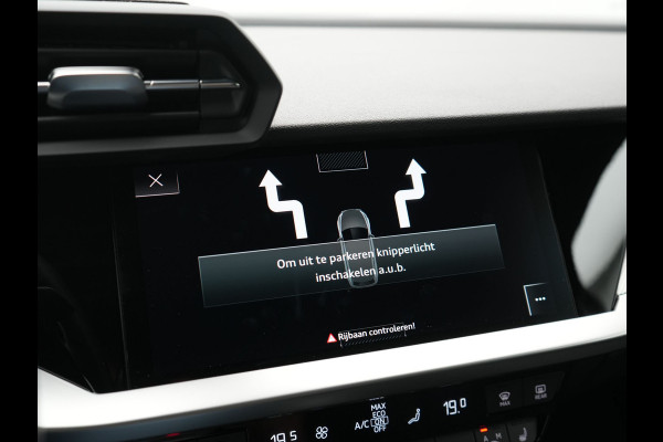 Audi A3 Sportback 45 TFSI e S Line PHEV 245pk Dealer O.H. | Adaptive Cruise | Camera | Sportstoelen Verwarmd | Apple Carplay | Blis | Navigatie | DAB | Virtual | 18" L.M