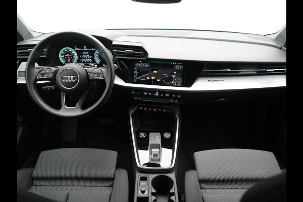 Audi A3 Sportback 45 TFSI e S Line PHEV 245pk Dealer O.H. | Adaptive Cruise | Camera | Sportstoelen Verwarmd | Apple Carplay | Blis | Navigatie | DAB | Virtual | 18" L.M