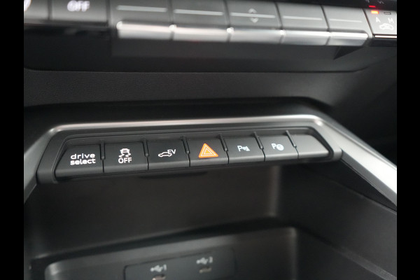 Audi A3 Sportback 45 TFSI e S Line PHEV 245pk Dealer O.H. | Adaptive Cruise | Camera | Sportstoelen Verwarmd | Apple Carplay | Blis | Navigatie | DAB | Virtual | 18" L.M