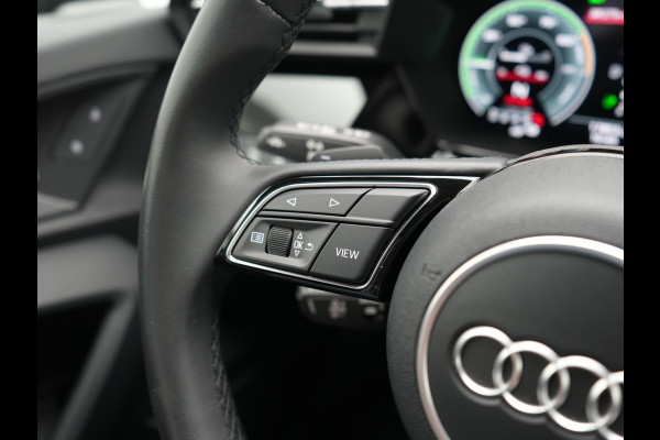 Audi A3 Sportback 45 TFSI e S Line PHEV 245pk Dealer O.H. | Adaptive Cruise | Camera | Sportstoelen Verwarmd | Apple Carplay | Blis | Navigatie | DAB | Virtual | 18" L.M