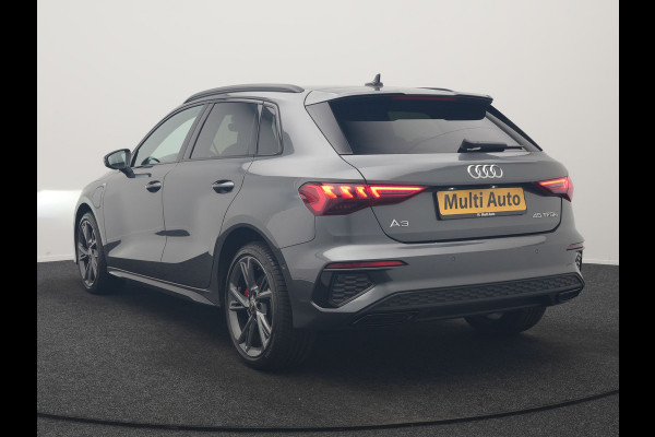 Audi A3 Sportback 45 TFSI e S Line PHEV 245pk Dealer O.H. | Adaptive Cruise | Camera | Sportstoelen Verwarmd | Apple Carplay | Blis | Navigatie | DAB | Virtual | 18" L.M