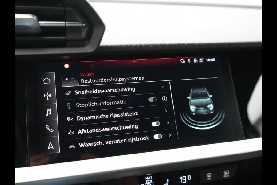 Audi A3 Sportback 45 TFSI e S Line PHEV 245pk Dealer O.H. | Adaptive Cruise | Camera | Sportstoelen Verwarmd | Apple Carplay | Blis | Navigatie | DAB | Virtual | 18" L.M