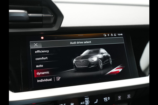 Audi A3 Sportback 45 TFSI e S Line PHEV 245pk Dealer O.H. | Adaptive Cruise | Camera | Sportstoelen Verwarmd | Apple Carplay | Blis | Navigatie | DAB | Virtual | 18" L.M