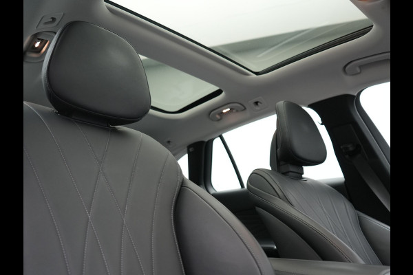 Mercedes-Benz C-Klasse Estate 300 e Avantgarde 313pk Dealer O.H | Trekhaak Af Fabriek | Panodak | Adaptive Cruise | 360 Camera | Digital LED | Head Up | Lederen Sportstoelen Verwarmd | Keyless | Apple Carplay | Virtual | Sfeerverlichting | Navigatie | DAB