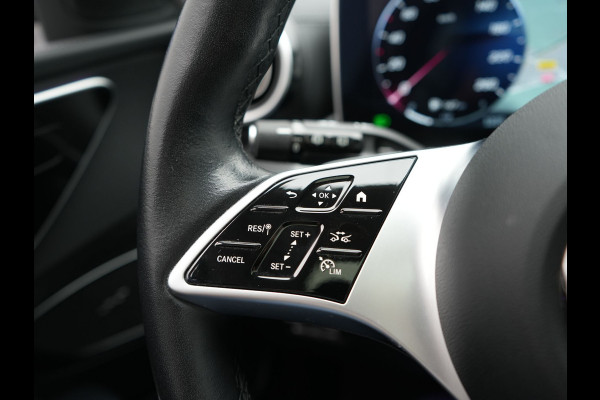Mercedes-Benz C-Klasse Estate 300 e Avantgarde 313pk Dealer O.H | Trekhaak Af Fabriek | Panodak | Adaptive Cruise | 360 Camera | Digital LED | Head Up | Lederen Sportstoelen Verwarmd | Keyless | Apple Carplay | Virtual | Sfeerverlichting | Navigatie | DAB