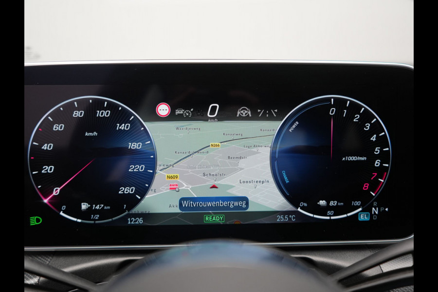 Mercedes-Benz C-Klasse Estate 300 e Avantgarde 313pk Dealer O.H | Trekhaak Af Fabriek | Panodak | Adaptive Cruise | 360 Camera | Digital LED | Head Up | Lederen Sportstoelen Verwarmd | Keyless | Apple Carplay | Virtual | Sfeerverlichting | Navigatie | DAB
