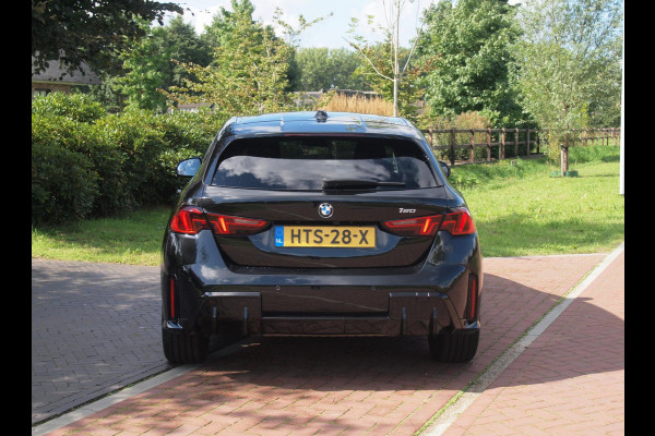 BMW 1-serie 120 M Sport Design Edition | M-Pakket | Camera | Apple Carplay | Sfeerverlichting | NL-Auto |