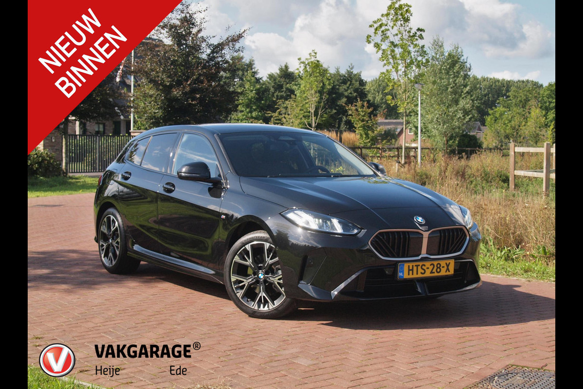 BMW 1-serie 120 M Sport Design Edition | M-Pakket | Camera | Apple Carplay | Sfeerverlichting | NL-Auto |