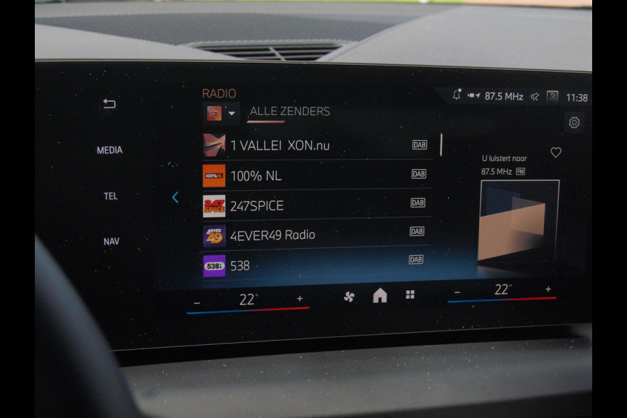 BMW 1-serie 120 M Sport Design Edition | M-Pakket | Camera | Apple Carplay | Sfeerverlichting | NL-Auto |