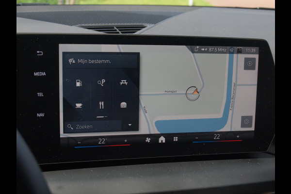 BMW 1-serie 120 M Sport Design Edition | M-Pakket | Camera | Apple Carplay | Sfeerverlichting | NL-Auto |