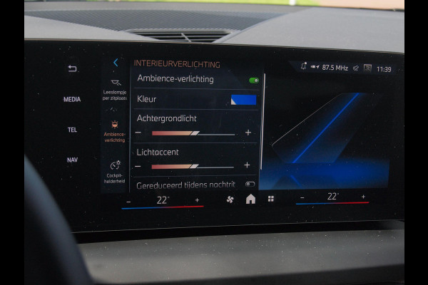 BMW 1-serie 120 M Sport Design Edition | M-Pakket | Camera | Apple Carplay | Sfeerverlichting | NL-Auto |