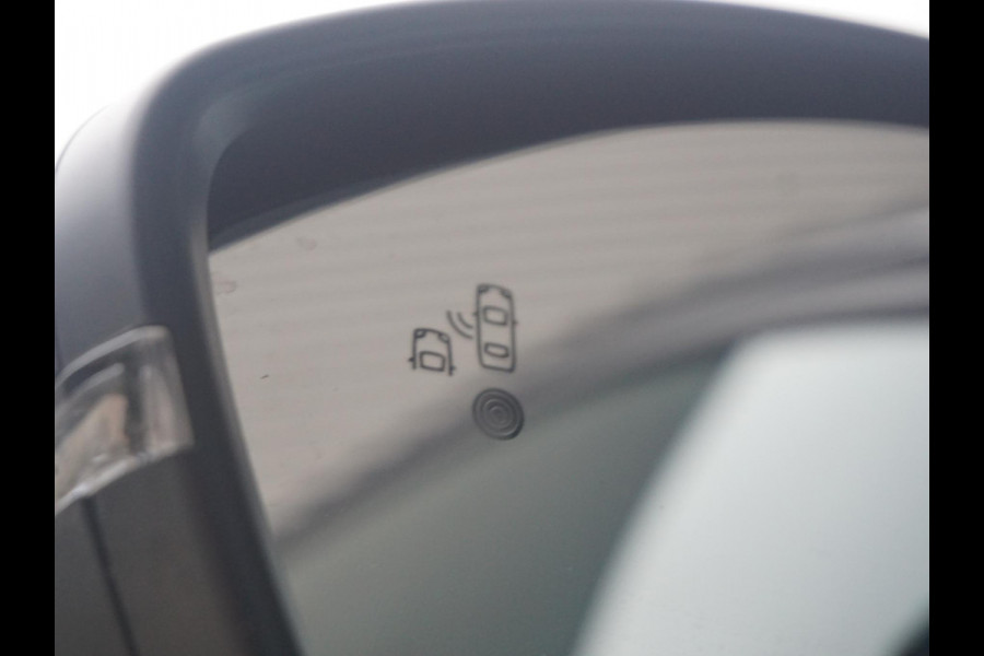 Peugeot 208 1.2 Hybrid 145 e-DCS6 GT 360 Camera