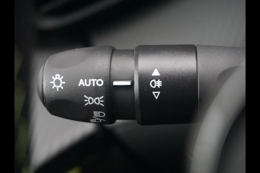 Peugeot 208 1.2 Hybrid 145 e-DCS6 GT 360 Camera