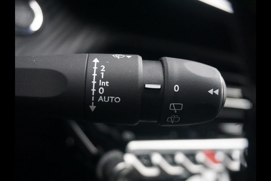 Peugeot 208 1.2 Hybrid 145 e-DCS6 GT 360 Camera