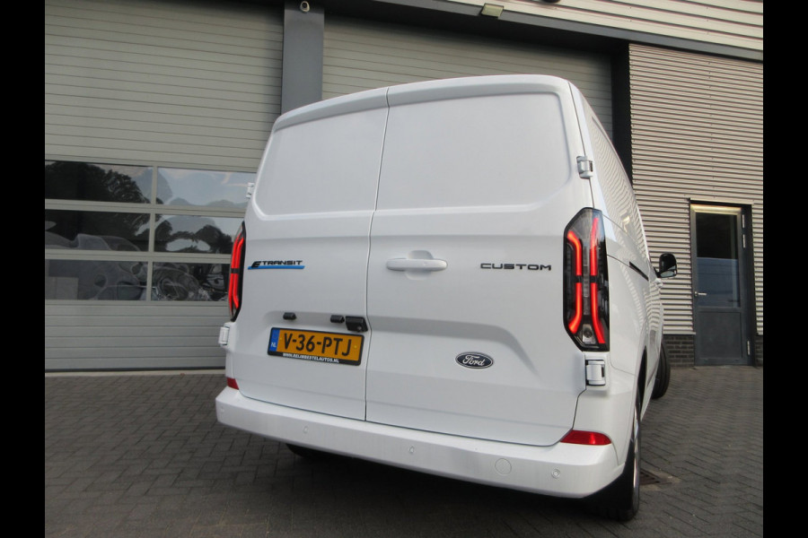 Ford E-Transit Cust. 340 L2, Limited, 71kWh, 218pk, Carplay, Camera, 3-Zits, Stoelverwarming.