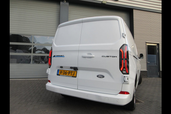 Ford E-Transit Cust. 340 L2, Limited, 71kWh, 218pk, Carplay, Camera, 3-Zits, Stoelverwarming.