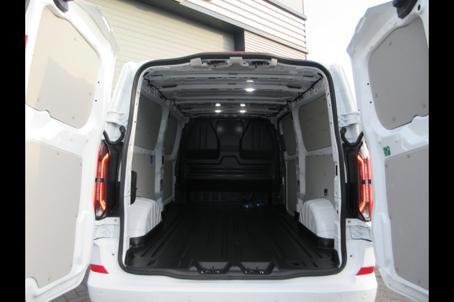 Ford E-Transit Cust. 340 L2, Limited, 71kWh, 218pk, Carplay, Camera, 3-Zits, Stoelverwarming.