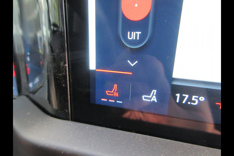 Ford E-Transit Cust. 340 L2, Limited, 71kWh, 218pk, Carplay, Camera, 3-Zits, Stoelverwarming.