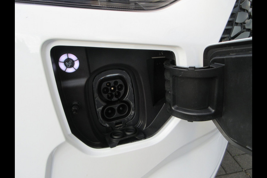 Ford E-Transit Cust. 340 L2, Limited, 71kWh, 218pk, Carplay, Camera, 3-Zits, Stoelverwarming.