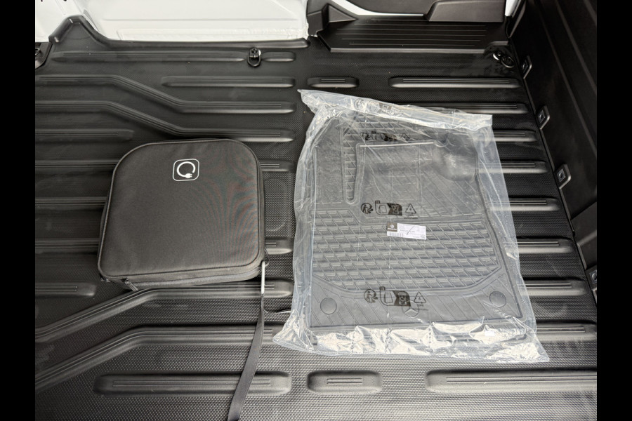 Mercedes-Benz eCitan Pro 51kWh 122PK Nieuw! L1 Elektrisch 300km WLTP 75KW Snelladen Climate Control THERMOTRONIC Cruise Control Carplay Camera Parkeersensoren Achter