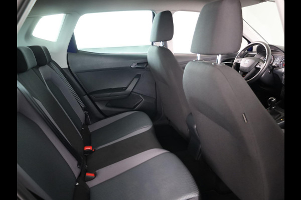 Seat Arona 1.0 TSI Style Business Intense 95pk | Trekhaak | Navigatiesysteem full map | Airco automatisch | Apple Carplay/Android Auto | Cruise control adaptief |  lichtmetalen velgen 16"