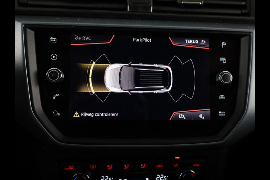 Seat Arona 1.0 TSI Style Business Intense 95pk | Trekhaak | Navigatiesysteem full map | Airco automatisch | Apple Carplay/Android Auto | Cruise control adaptief |  lichtmetalen velgen 16"