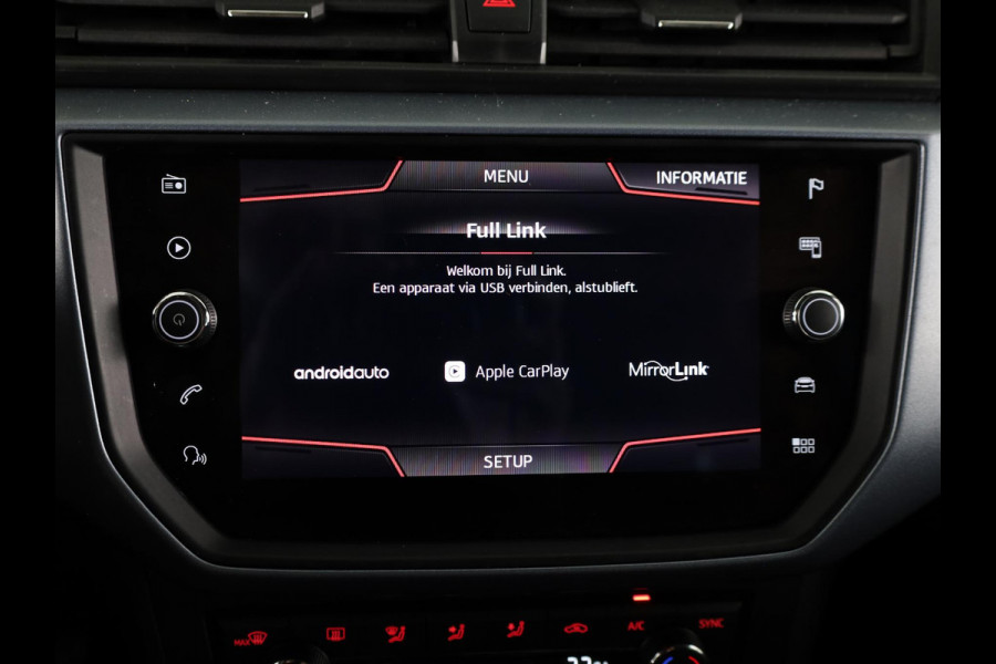 Seat Arona 1.0 TSI Style Business Intense 95pk | Trekhaak | Navigatiesysteem full map | Airco automatisch | Apple Carplay/Android Auto | Cruise control adaptief |  lichtmetalen velgen 16"