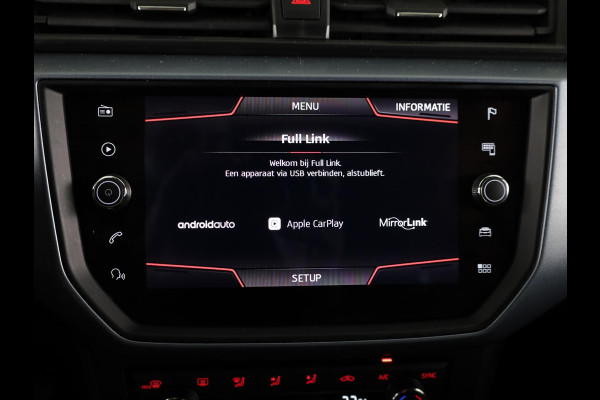 Seat Arona 1.0 TSI Style Business Intense 95pk | Trekhaak | Navigatiesysteem full map | Airco automatisch | Apple Carplay/Android Auto | Cruise control adaptief |  lichtmetalen velgen 16"