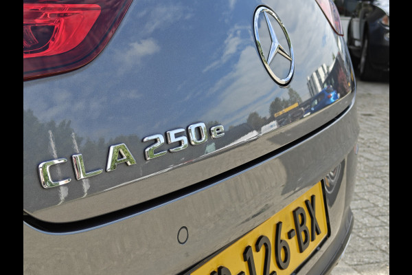 Mercedes-Benz CLA-Klasse 250 E Premium Plus / 360 Camera / Pano / Adap. Cruise. / Keyless /