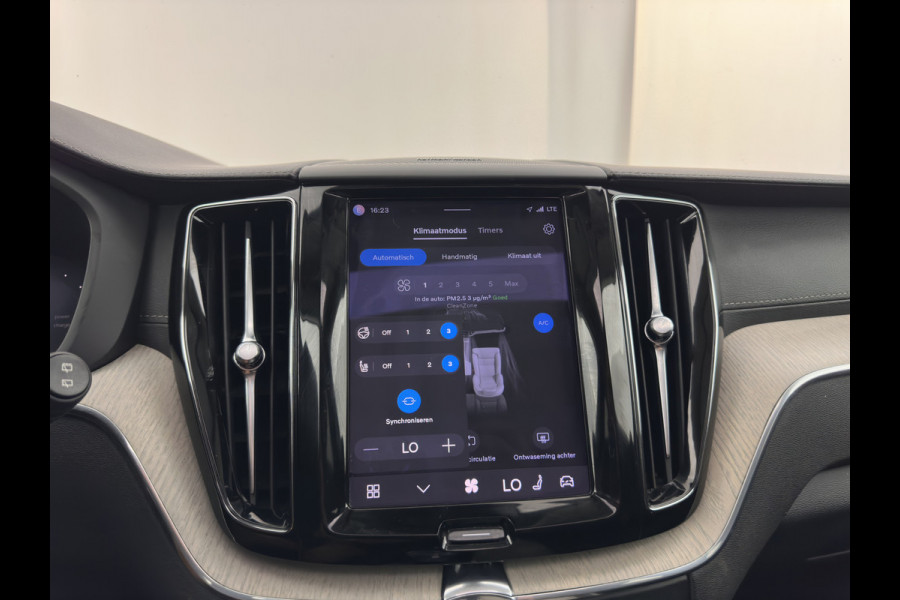 Volvo XC60 2.0 T8 AWD Inscription (Plug-In) *PANO | LEATHER | FULL-LED | MEMORY-PACK | HARMAN/KARDON-AUDIO | CAMERA | HEATED-CONTOURSEATS | DIGI-COCKPIT | NAVI-FULLMAP | PRIVACYGLASS | ECC | PDC | CRUISE | CARPLAY | TOWBAR | 19''ALU*