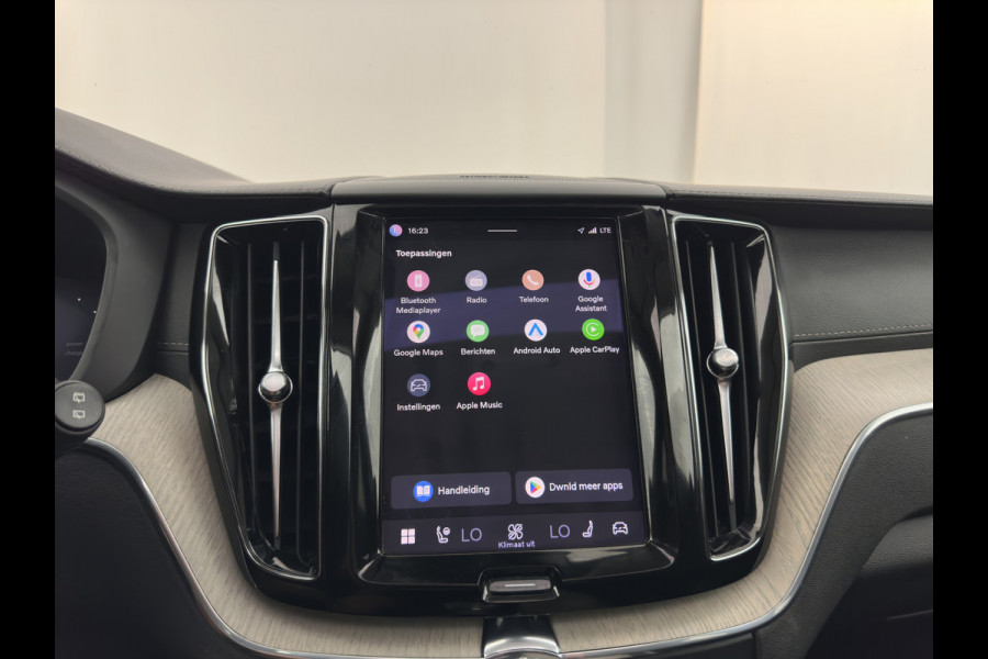 Volvo XC60 2.0 T8 AWD Inscription (Plug-In) *PANO | LEATHER | FULL-LED | MEMORY-PACK | HARMAN/KARDON-AUDIO | CAMERA | HEATED-CONTOURSEATS | DIGI-COCKPIT | NAVI-FULLMAP | PRIVACYGLASS | ECC | PDC | CRUISE | CARPLAY | TOWBAR | 19''ALU*
