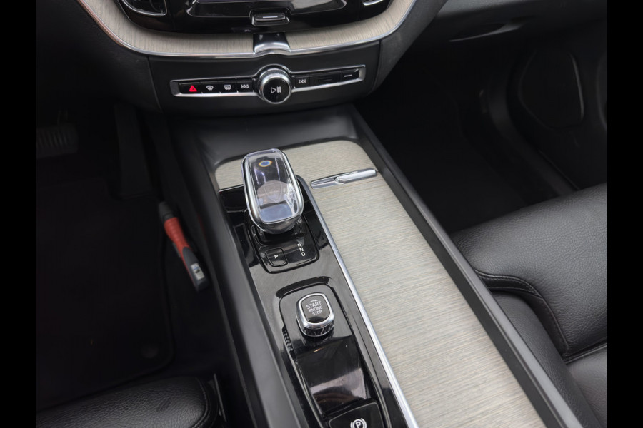 Volvo XC60 2.0 T8 AWD Inscription (Plug-In) *PANO | LEATHER | FULL-LED | MEMORY-PACK | HARMAN/KARDON-AUDIO | CAMERA | HEATED-CONTOURSEATS | DIGI-COCKPIT | NAVI-FULLMAP | PRIVACYGLASS | ECC | PDC | CRUISE | CARPLAY | TOWBAR | 19''ALU*