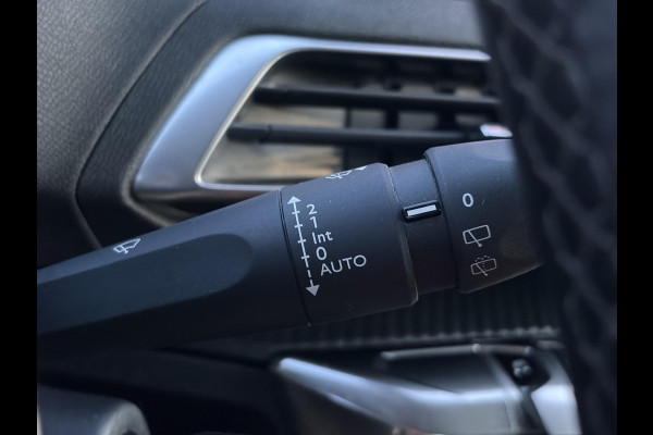 Peugeot 3008 1.2 PureTech Active ✓D-riem vv in 2023✓360° Camera✓Carplay✓Navi✓131pk✓Clima✓Cruise✓Trekhaak✓Dealer Onderhouden✓Bj 11-2019✓Lm velgen✓6 Bak✓Pdc✓N.A.P✓Apk tot 06-2027